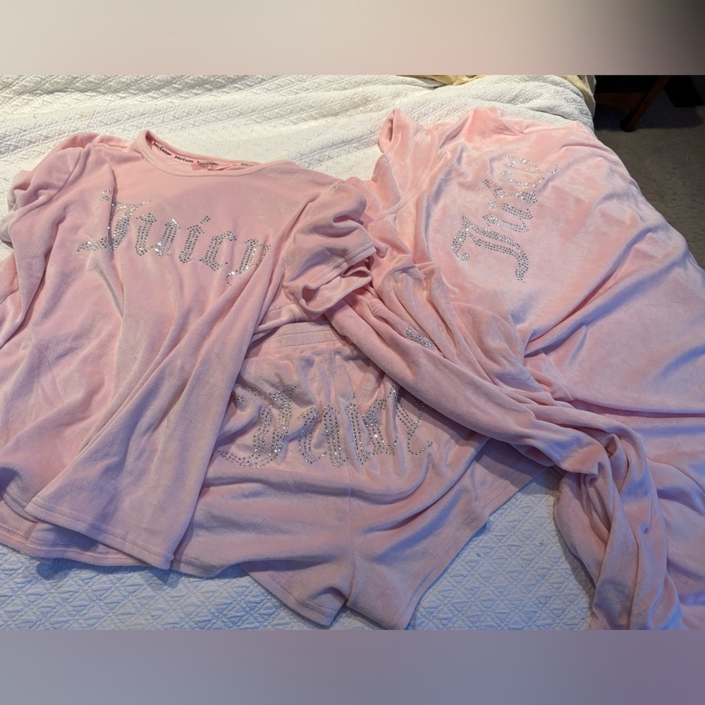 JUICY COUTURE Bling Rhinestone Pink Velour Shirts Shorts 💕 3 Piece Set!
